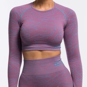 Arise Camo by Echt Long Sleeve Workout Crop Top